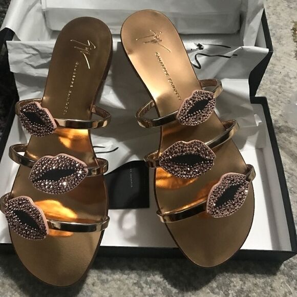 Giuseppe Zanotti Lips Three-Band Flat Slide Sandal - Picture 2 of 8